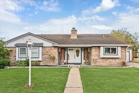 10402 Huntington Point Drive Houston TX 77099