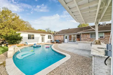 10402 Huntington Point Drive Houston TX 77099