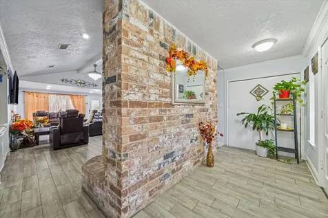 10402 Huntington Point Drive Houston TX 77099
