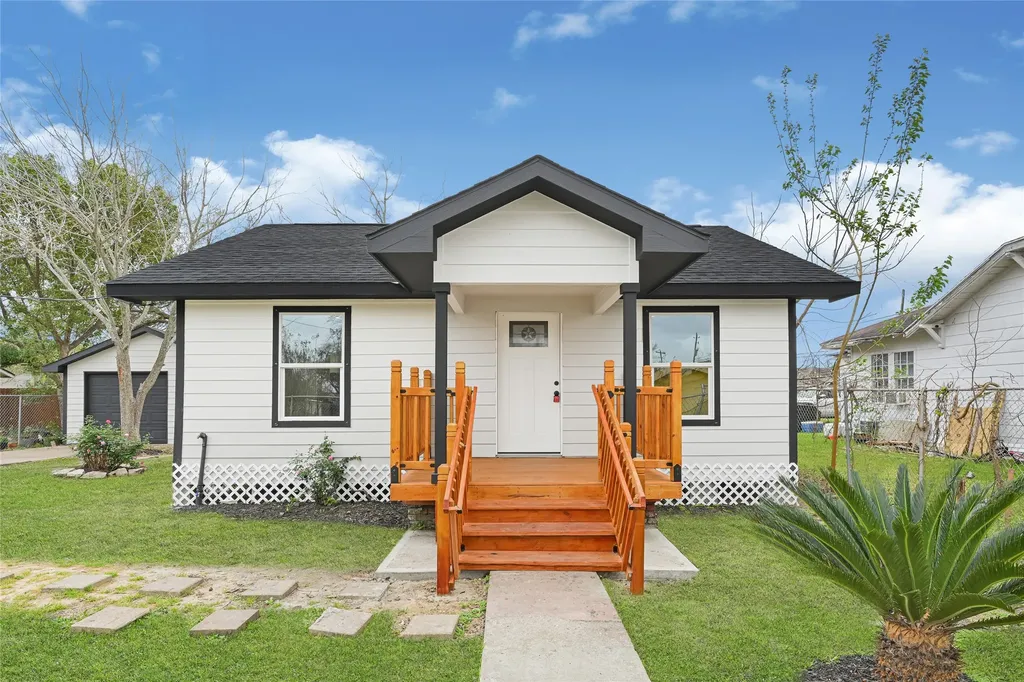 1912 Maryland Street Baytown TX 77520