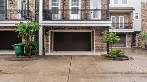 922 W 20th Street A Houston TX 77008