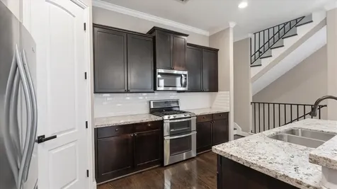922 W 20th Street A Houston TX 77008