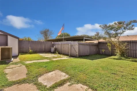 10734 Bexley Drive Houston TX 77099