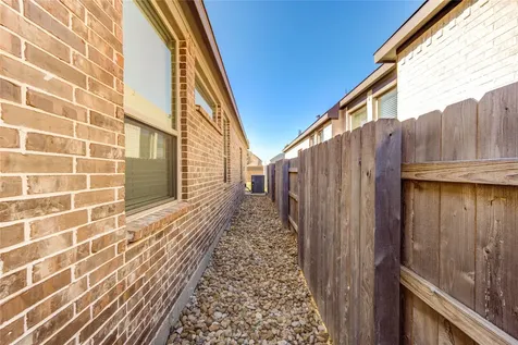 7319 Perching Hawk Trail Katy TX 77493