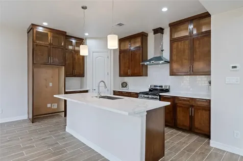 201 W Ellaine Avenue Pasadena TX 77506