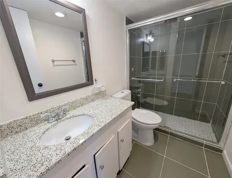2101 Fountain View Drive 76 Houston TX 77057