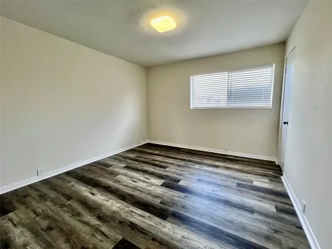 2101 Fountain View Drive 76 Houston TX 77057