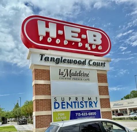 2101 Fountain View Drive 76 Houston TX 77057