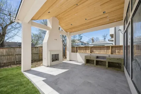 1423 Gardenia Drive Houston TX 77018