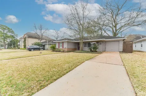 4615 Braeburn Drive Bellaire TX 77401