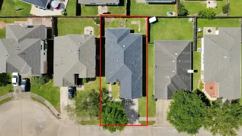 2315 Cardinal Elm Street Fresno TX 77545