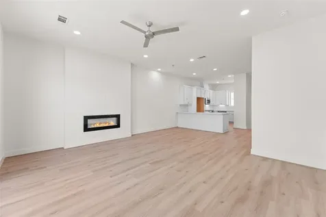 1517 Vermont Street B Houston TX 77006