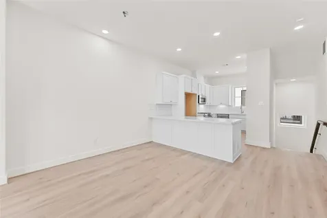 1517 Vermont Street B Houston TX 77006