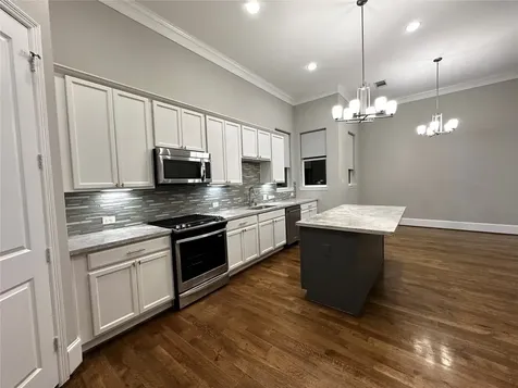 1621 Shearn Street Houston TX 77007