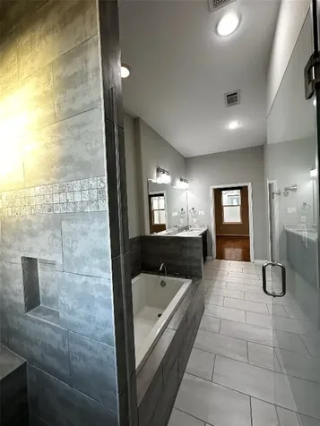 1621 Shearn Street Houston TX 77007