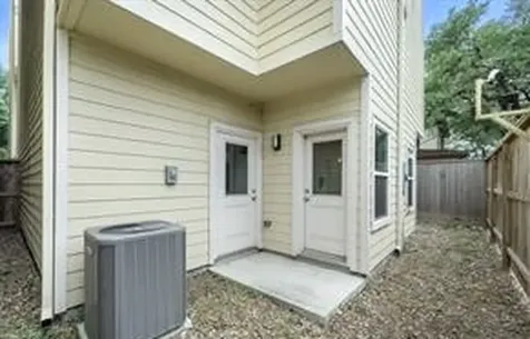 1621 Shearn Street Houston TX 77007