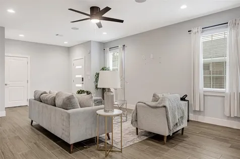 10021 Alfred Lane A Houston TX 77041