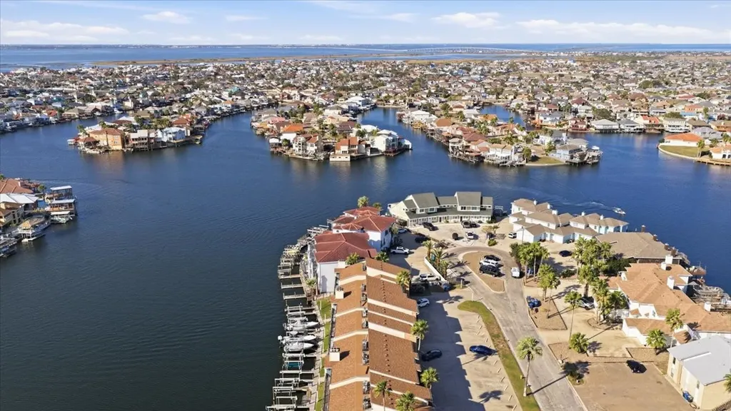 15425 Fortuna Bay Dr Drive 113 Corpus Christi TX 78418