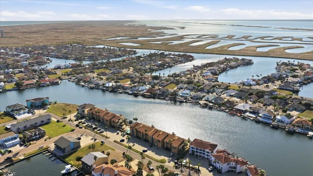 15425 Fortuna Bay Dr Drive 113 Corpus Christi TX 78418