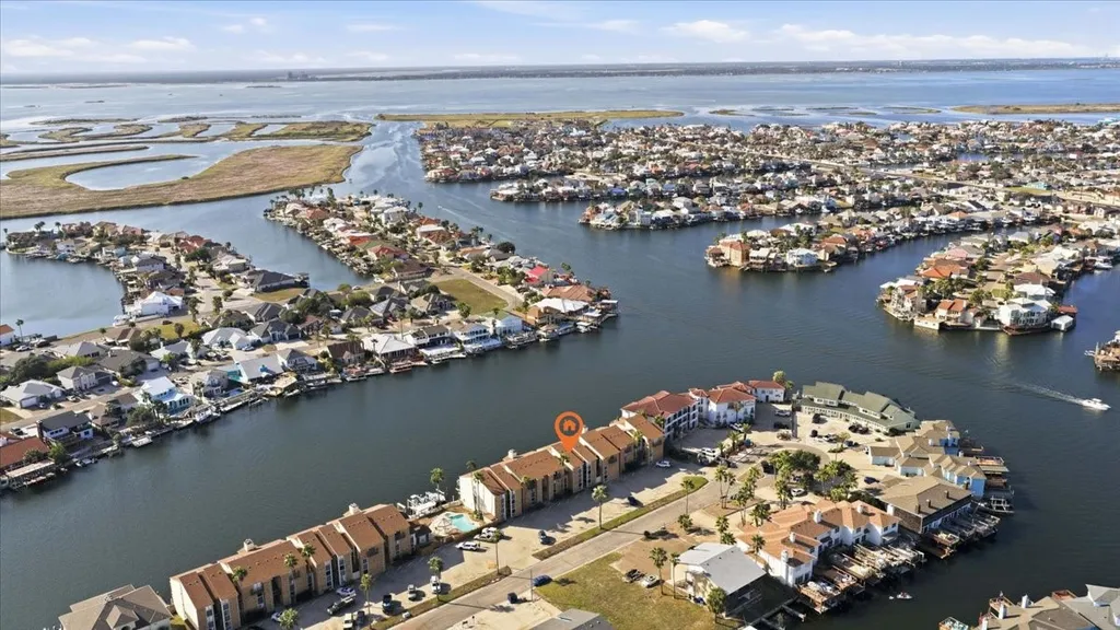15425 Fortuna Bay Dr Drive 113 Corpus Christi TX 78418