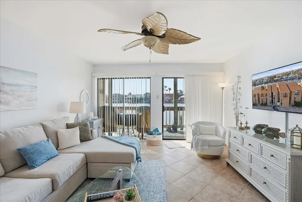 15425 Fortuna Bay Dr Drive 113 Corpus Christi TX 78418