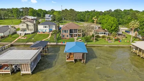 462 Bridgelanding Onalaska TX 77360