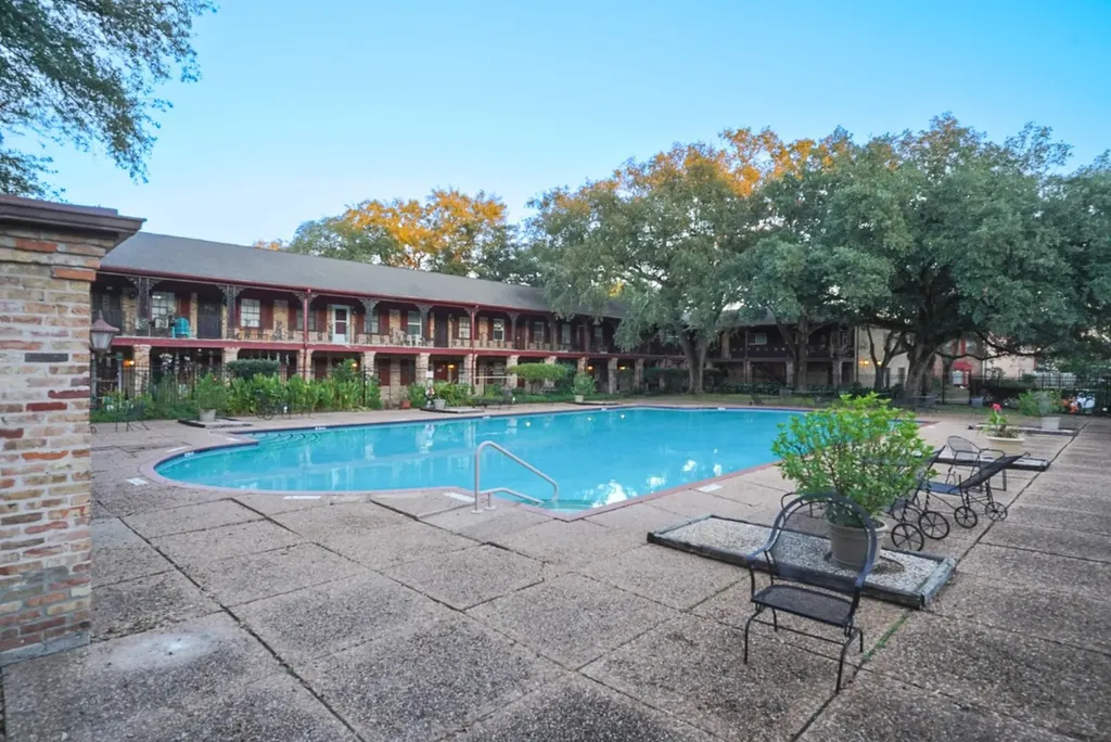 5216 Arboles Drive 10 Houston TX 77035