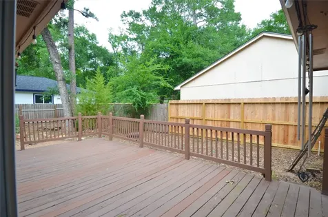 76 S Wavy Oak Circle Houston TX 77381