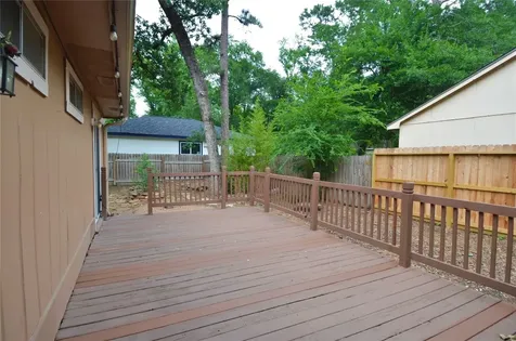 76 S Wavy Oak Circle Houston TX 77381