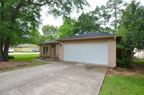 76 S Wavy Oak Circle Houston TX 77381