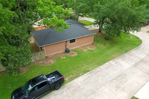 76 S Wavy Oak Circle Houston TX 77381