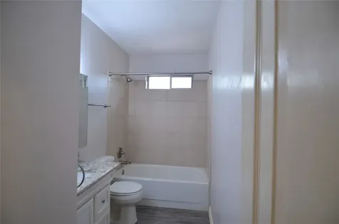 76 S Wavy Oak Circle Houston TX 77381
