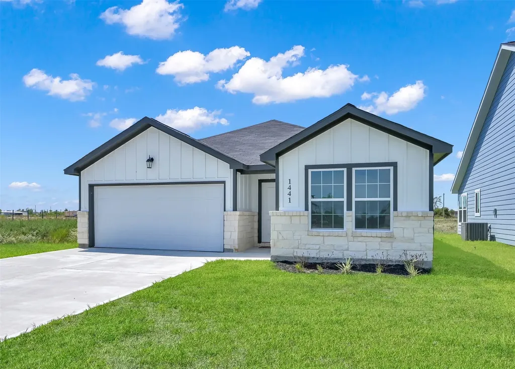 1441 Road 5734 Cleveland TX 77327