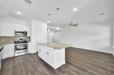 1441 Road 5734 Cleveland TX 77327