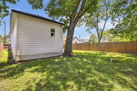 802 Thomas Avenue Pasadena TX 77506