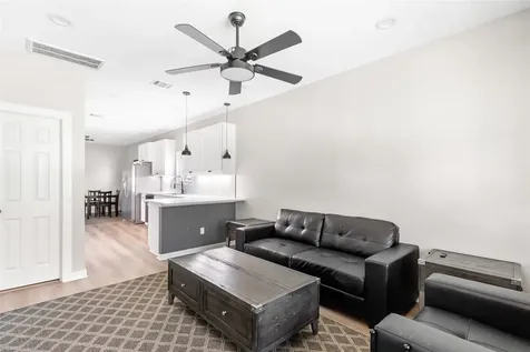 802 Thomas Avenue Pasadena TX 77506