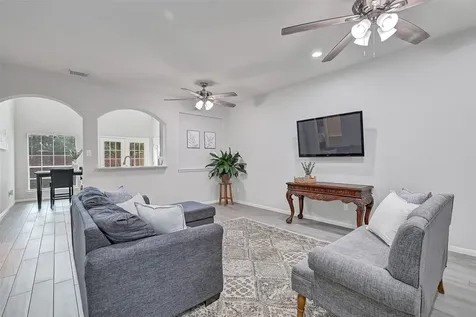 1408 S Friendswood Drive 202 Friendswood TX 77546