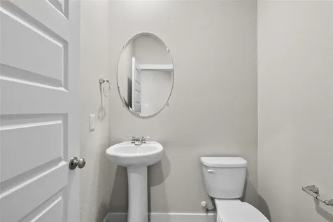 594 Avisa Drive Kemah TX 77565