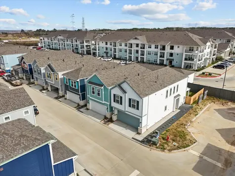 594 Avisa Drive Kemah TX 77565