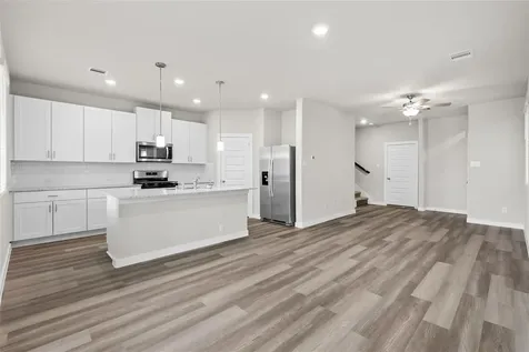 594 Avisa Drive Kemah TX 77565