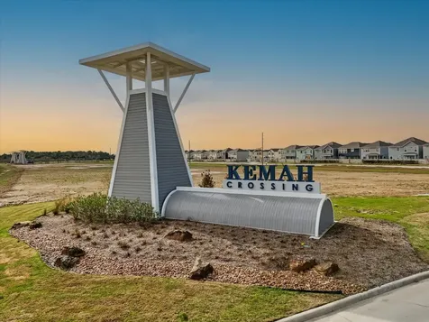 594 Avisa Drive Kemah TX 77565