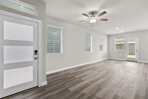594 Avisa Drive Kemah TX 77565