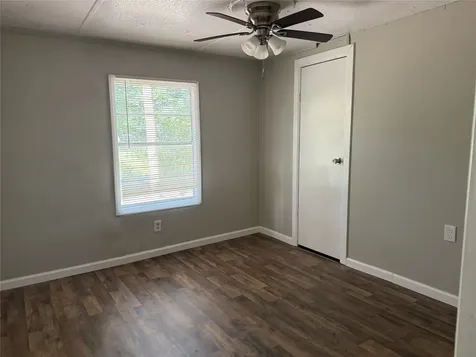 6851 Old Highway 105 W Conroe TX 77304