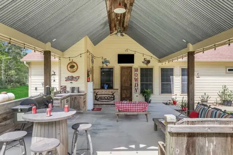 8500 Fostoria Road Cleveland TX 77328
