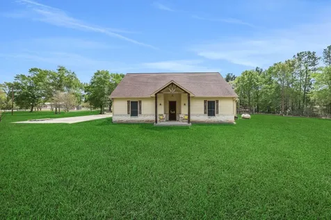 8500 Fostoria Road Cleveland TX 77328