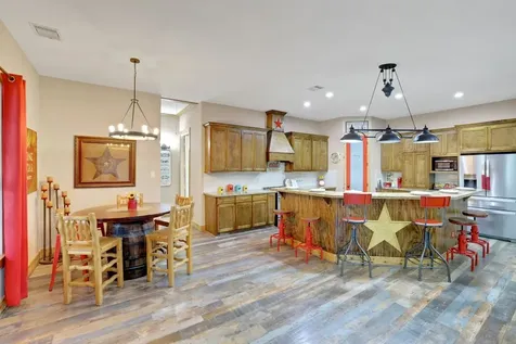 8500 Fostoria Road Cleveland TX 77328