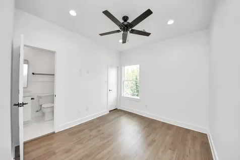 5029 Broom Street A Houston TX 77091
