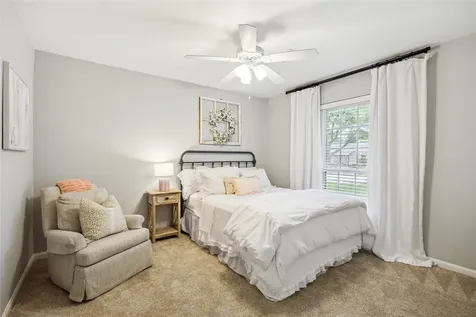 10714 Piping Rock Lane Houston TX 77042