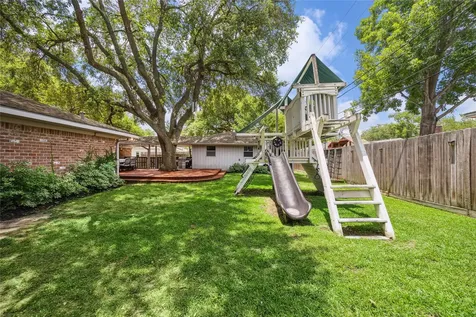 10714 Piping Rock Lane Houston TX 77042
