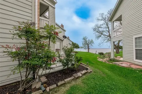 400 Echo Lane 27 Livingston TX 77351